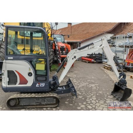 Bobcat E19 használt gumihevederes minikotró gép